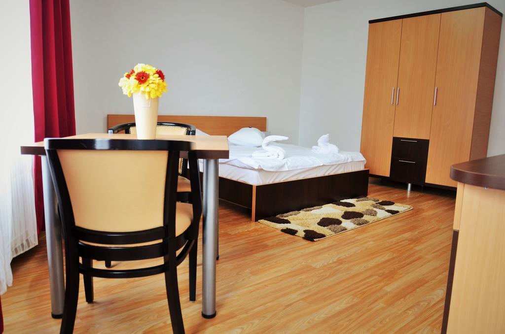 קלוז'-נאפוקה Aparthotel Zorilor חדר תמונה